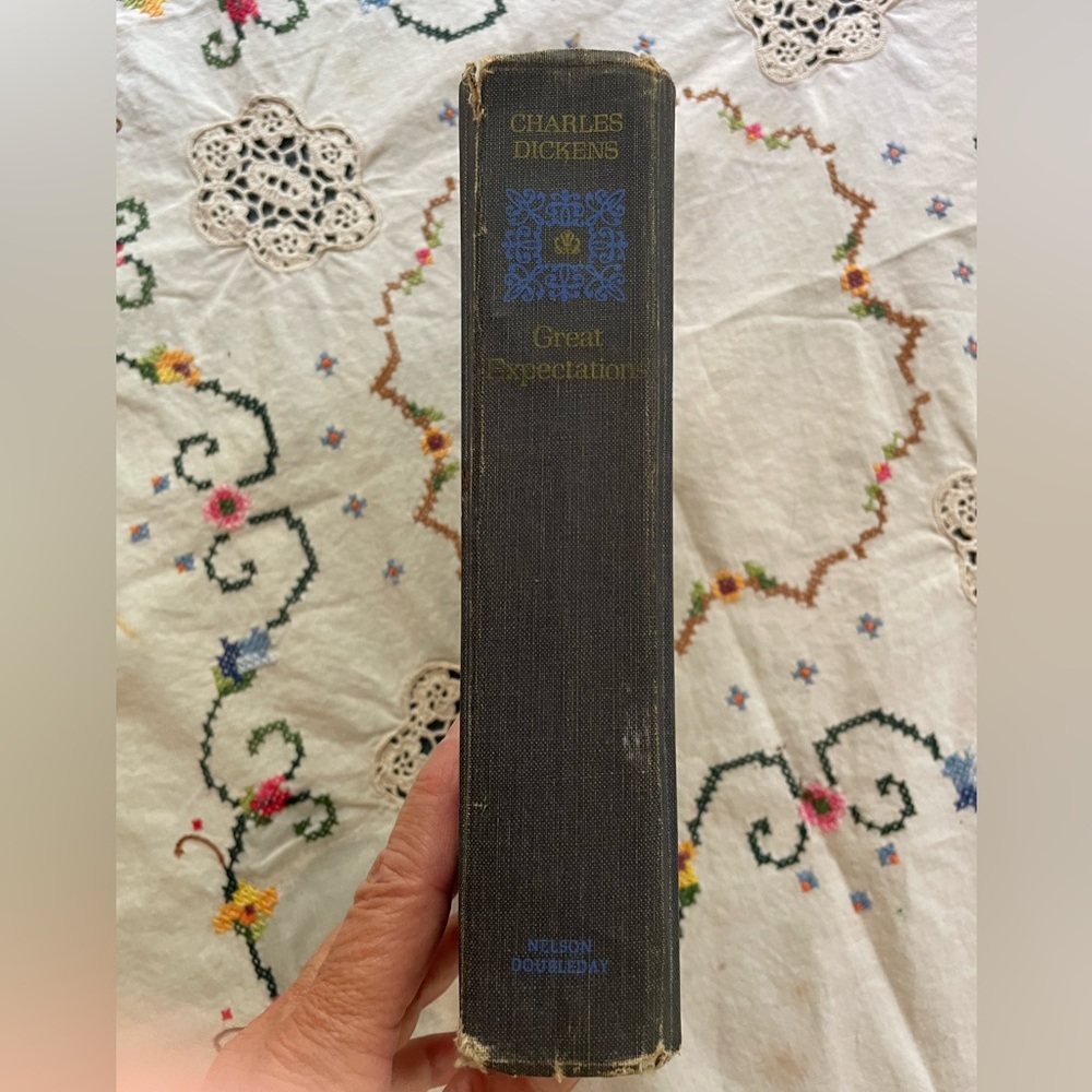 🥳 5/$12 Vintage Classic Book:  Great Expectations, by Charles Dickens - Picture 3 of 13